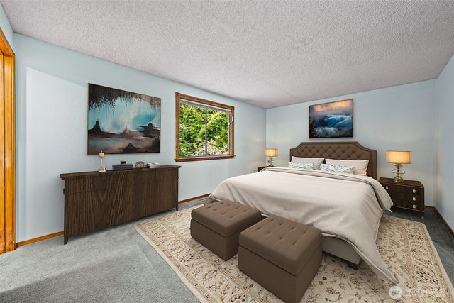 32715 30th Avenue SW, Federal Way, WA 98023