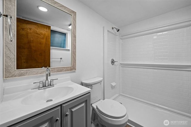 32715 30th Avenue SW, Federal Way, WA 98023