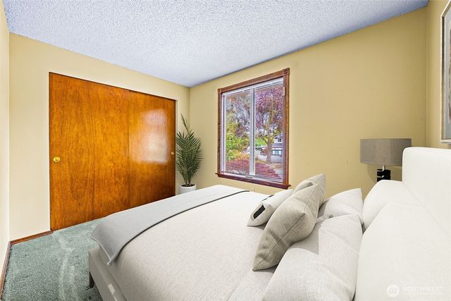 32715 30th Avenue SW, Federal Way, WA 98023