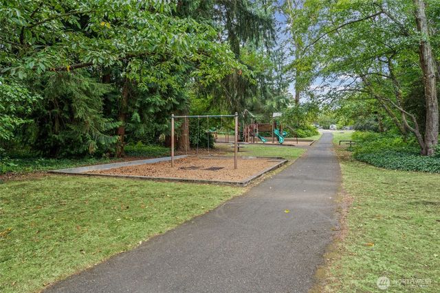 32715 30th Avenue SW, Federal Way, WA 98023