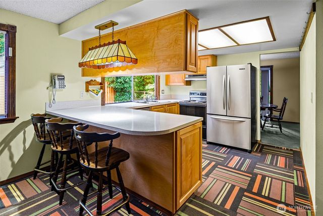 32715 30th Avenue SW, Federal Way, WA 98023