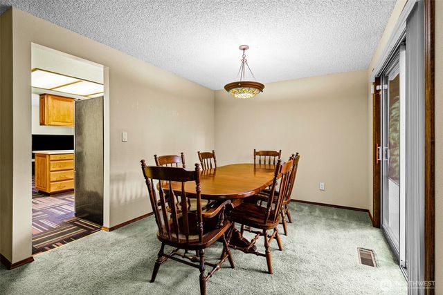 32715 30th Avenue SW, Federal Way, WA 98023