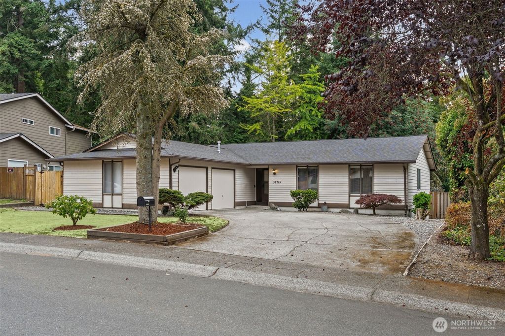 32715 30th Avenue SW, Federal Way, WA 98023