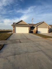 12130-12132 W 33rd St N, Wichita, KS 67205