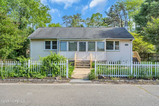 1324 Sixth Avenue, Toms River, NJ 08757