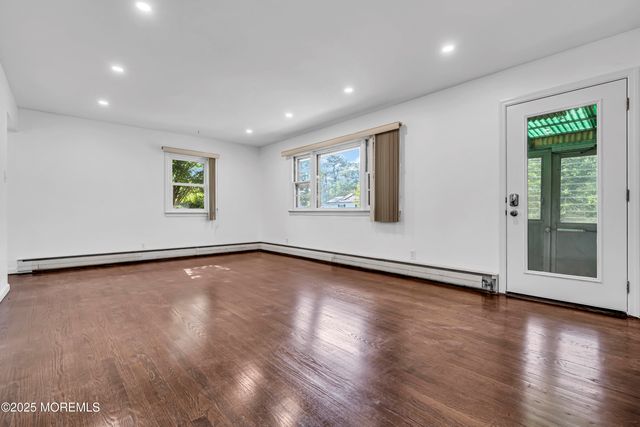 1324 Sixth Avenue, Toms River, NJ 08757