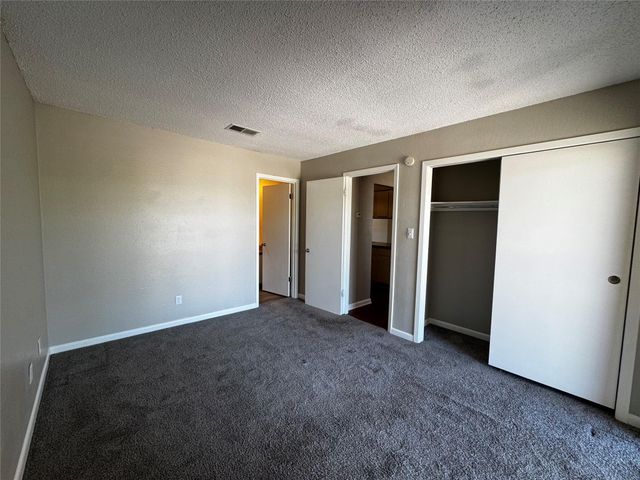 1705 Crossing Place 139C, Austin, TX 78741