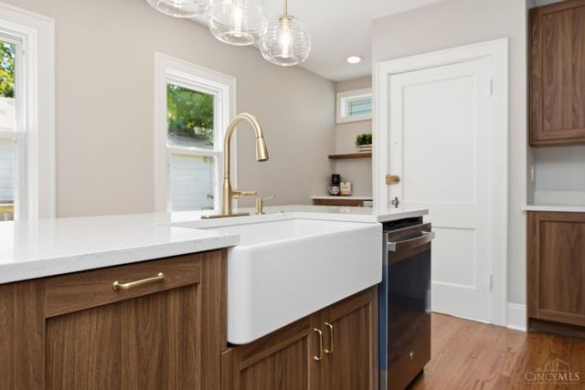 6905 Palmetto Street, Cincinnati, OH 45227