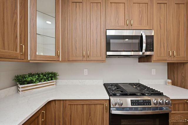 6905 Palmetto Street, Cincinnati, OH 45227