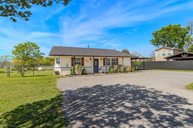868 Briggs Boulevard, East Tawakoni, TX 75472