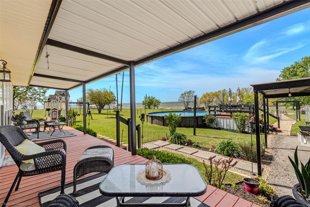 868 Briggs Boulevard, East Tawakoni, TX 75472