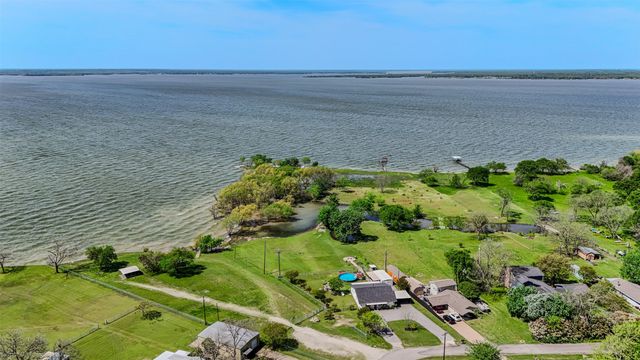 868 Briggs Boulevard, East Tawakoni, TX 75472