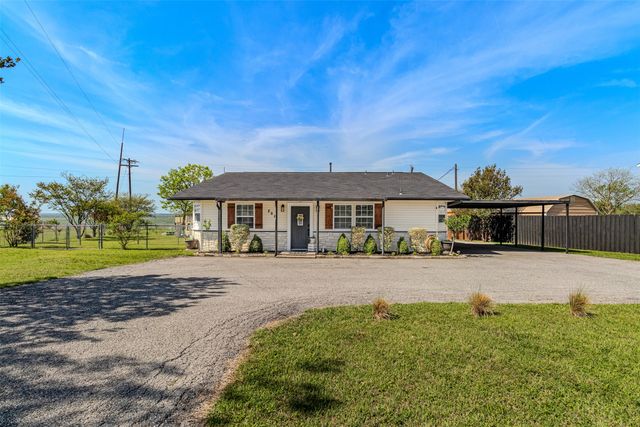 868 Briggs Boulevard, East Tawakoni, TX 75472