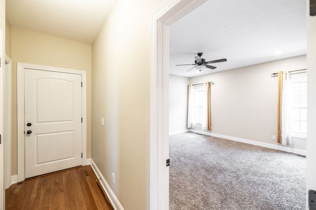 525 Bridle Path Ln, Hartsville, TN 37074