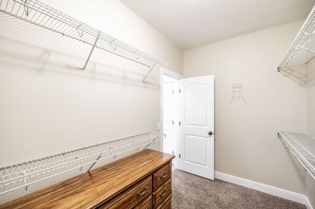 525 Bridle Path Ln, Hartsville, TN 37074