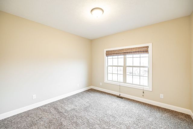 525 Bridle Path Ln, Hartsville, TN 37074