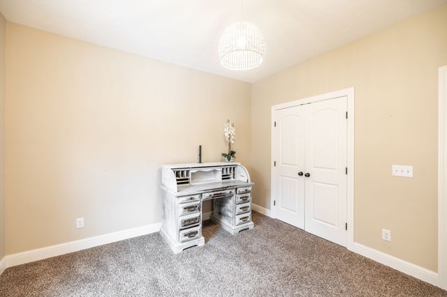 525 Bridle Path Ln, Hartsville, TN 37074