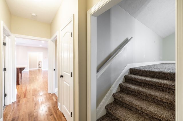 525 Bridle Path Ln, Hartsville, TN 37074