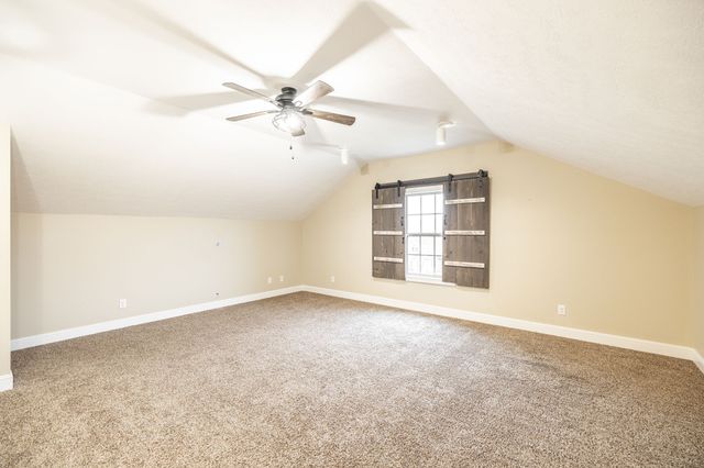 525 Bridle Path Ln, Hartsville, TN 37074