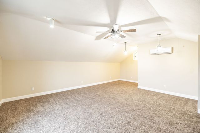 525 Bridle Path Ln, Hartsville, TN 37074