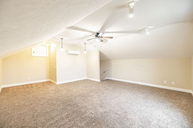 525 Bridle Path Ln, Hartsville, TN 37074