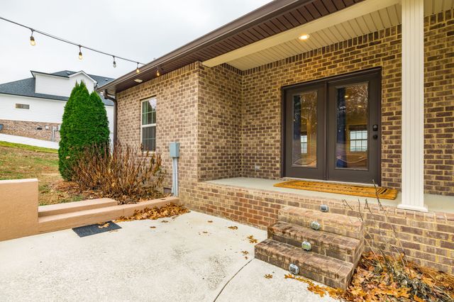 525 Bridle Path Ln, Hartsville, TN 37074