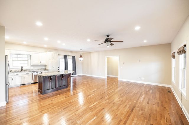 525 Bridle Path Ln, Hartsville, TN 37074