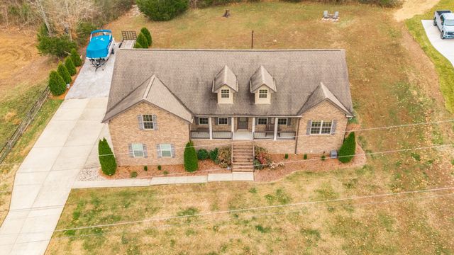 525 Bridle Path Ln, Hartsville, TN 37074