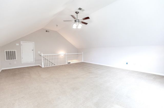 443 Clearview Rd, Cottontown, TN 37048