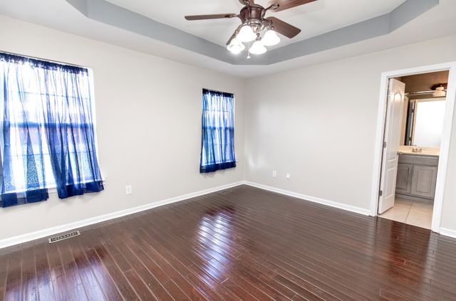443 Clearview Rd, Cottontown, TN 37048