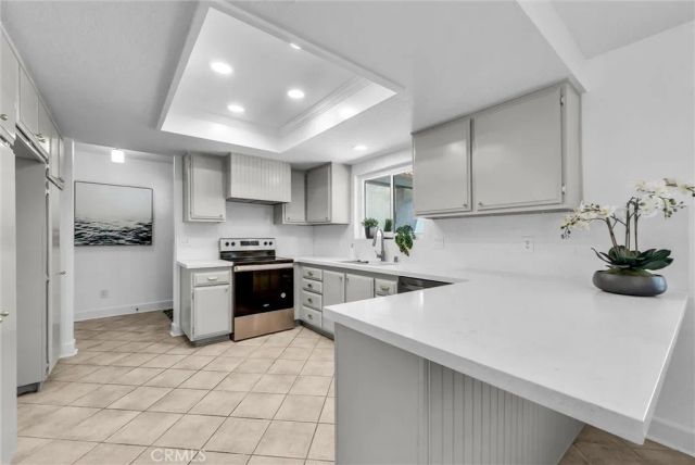 30010 Gulf Stream, Canyon Lake, CA 92587