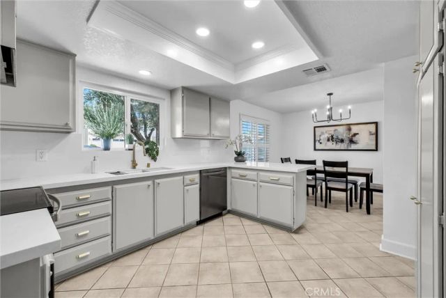 30010 Gulf Stream, Canyon Lake, CA 92587