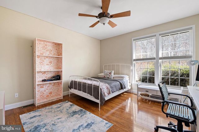 9 HEMPSTEAD DR, Newark, DE 19702