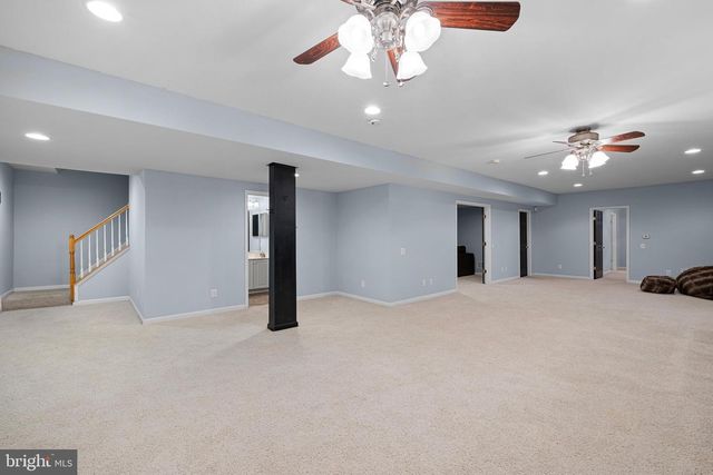 9 HEMPSTEAD DR, Newark, DE 19702