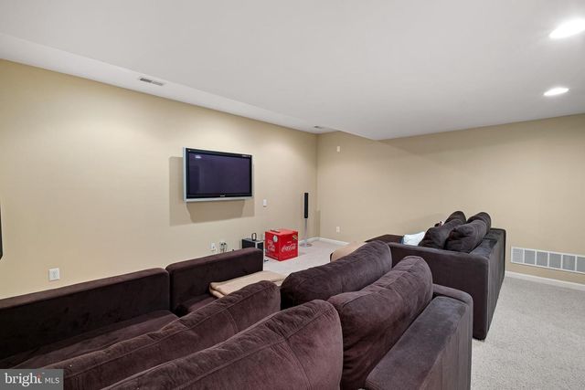 9 HEMPSTEAD DR, Newark, DE 19702