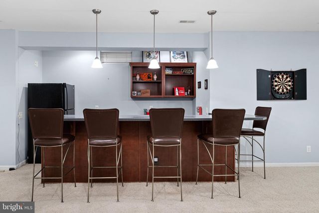 9 HEMPSTEAD DR, Newark, DE 19702