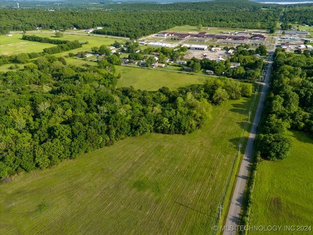 3 Coon Creek Road, Eufaula, OK 74432