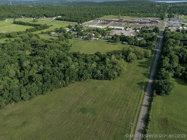 3 Coon Creek Road, Eufaula, OK 74432