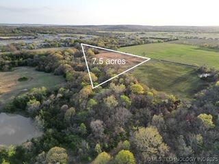 3 Coon Creek Road, Eufaula, OK 74432