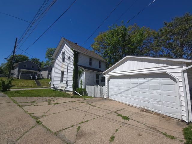 1306 17th Street, Moline, IL 61265