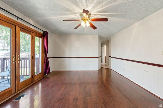 1079 E HILLCREST DR, Springville, UT 84663