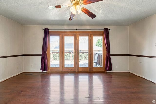 1079 E HILLCREST DR, Springville, UT 84663