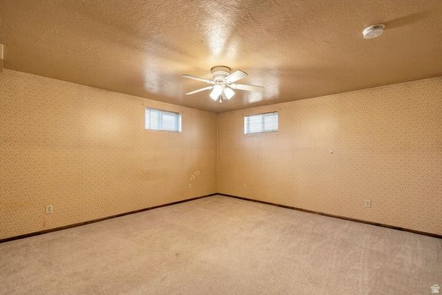 1079 E HILLCREST DR, Springville, UT 84663