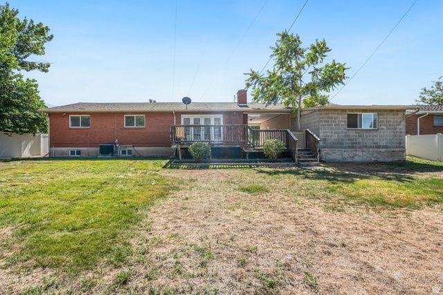 1079 E HILLCREST DR, Springville, UT 84663