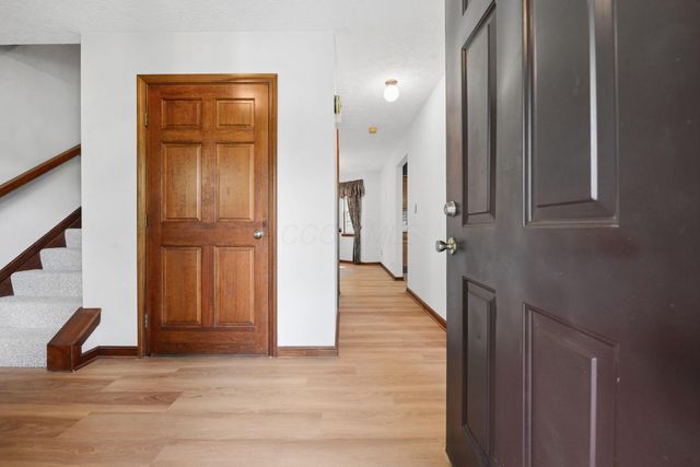 5846 Houchard Road, Dublin, OH 43016