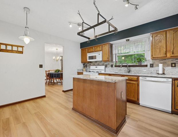 5846 Houchard Road, Dublin, OH 43016