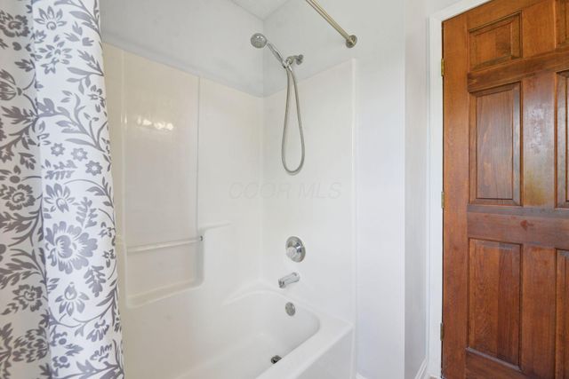5846 Houchard Road, Dublin, OH 43016