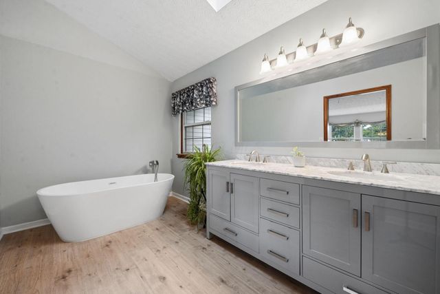 5846 Houchard Road, Dublin, OH 43016