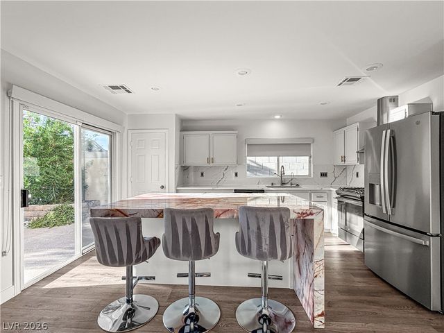 1141 Cathedral Ridge Street, Henderson, NV 89052