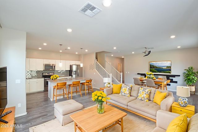 214 E Bluejay Drive, Chandler, AZ 85286